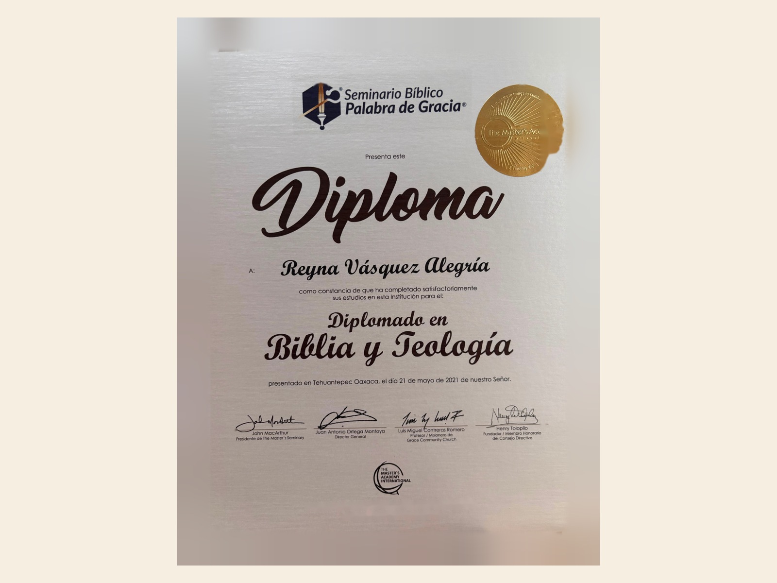Diploma de Reyna Vásquez Alegría