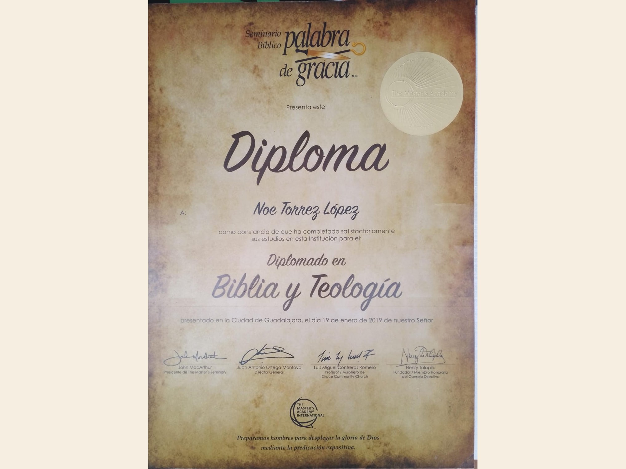 Diploma de Noé Torres López